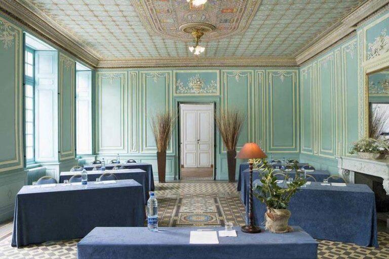abbaye-ecole-de-soreze-1lieu1salle-hotel-restaurant-seminaires.jpg