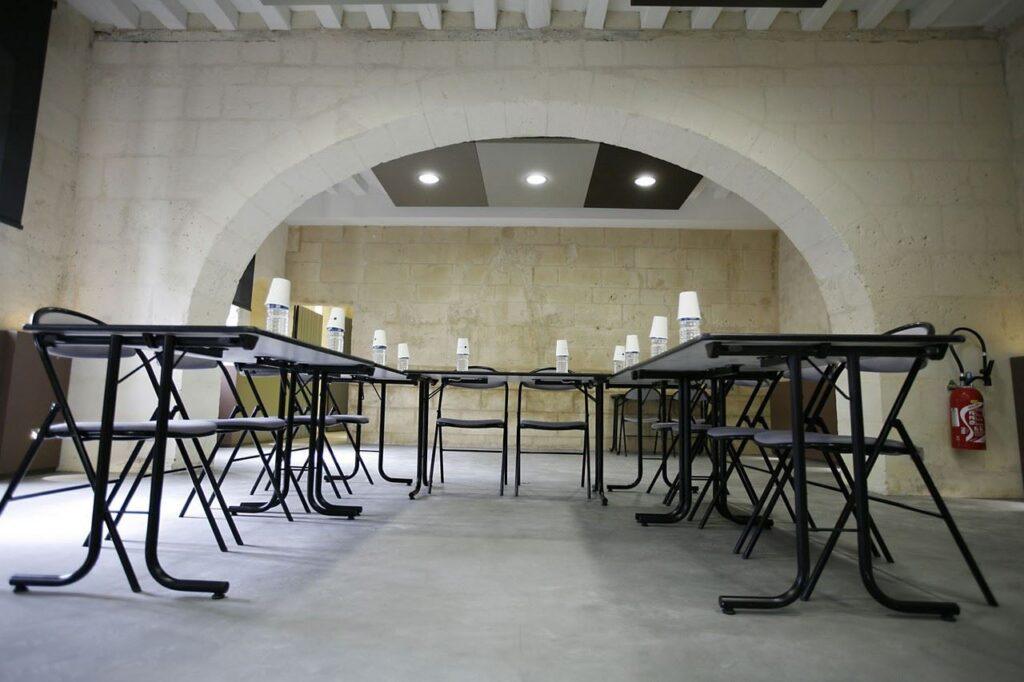 abbaye-royale-de-fontevraud-1lieu1salle-hotel-restaurant-reunion.jpg
