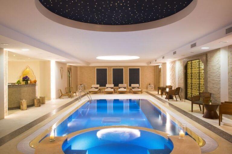 auberge-jeu-paume-1lieu1salle-piscine.jpg