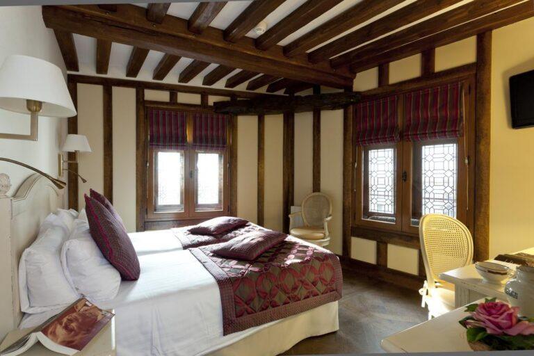 auberge-saint-pierre-1lieu1salle-hotel-restaurant-conference-chambre.jpg