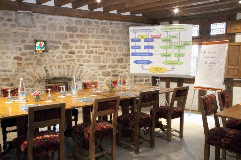 auberge-saint-pierre-1lieu1salle-hotel-restaurant-salle-de-conference.jpg