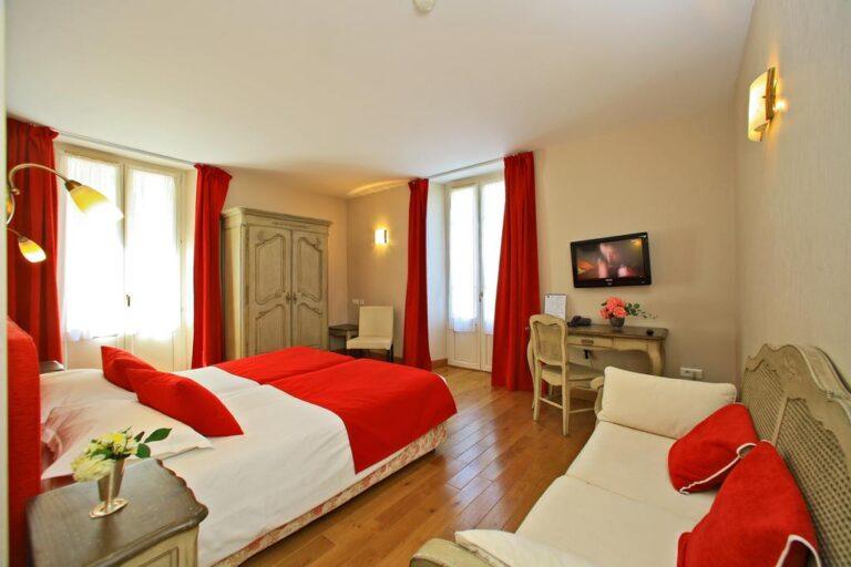 beau-site-1lieu1salle-hotel-chambre.jpg