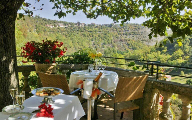 beau-site-1lieu1salle-hotel-restaurant-terrasse.jpg