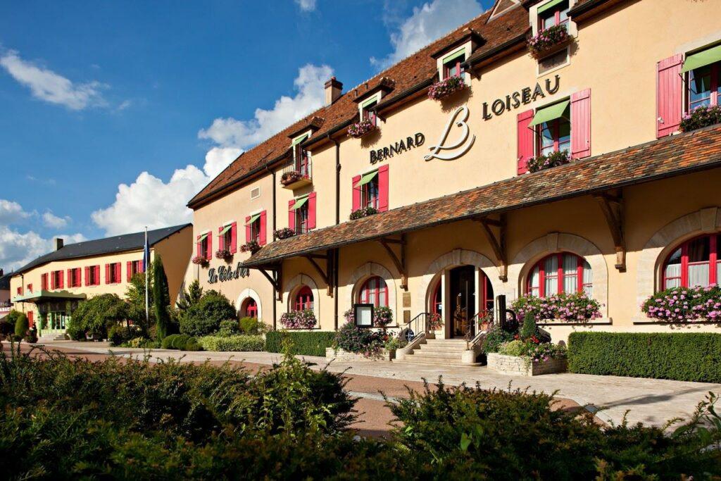 bernard-loiseau-1lieu1salle-batiment.jpg