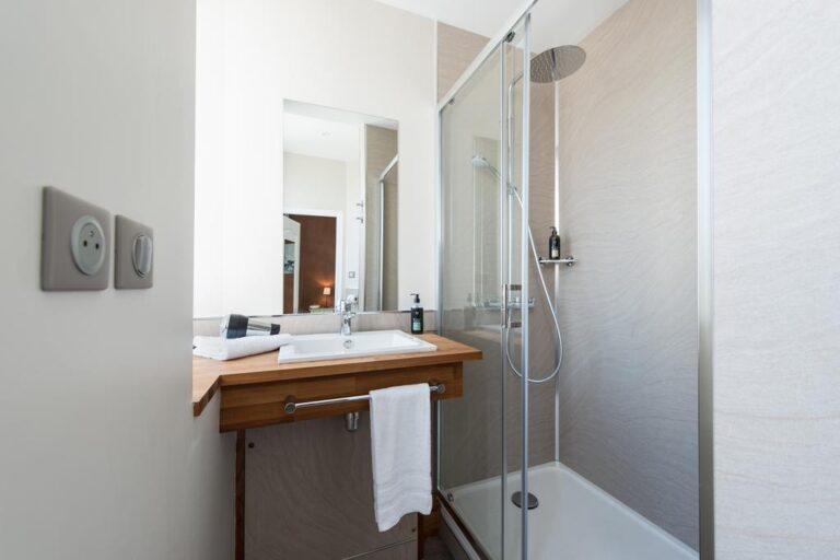 best-western-hotel-de-la-plage-1lieu1salle-hotel-restaurant-salle-de-bain.jpg