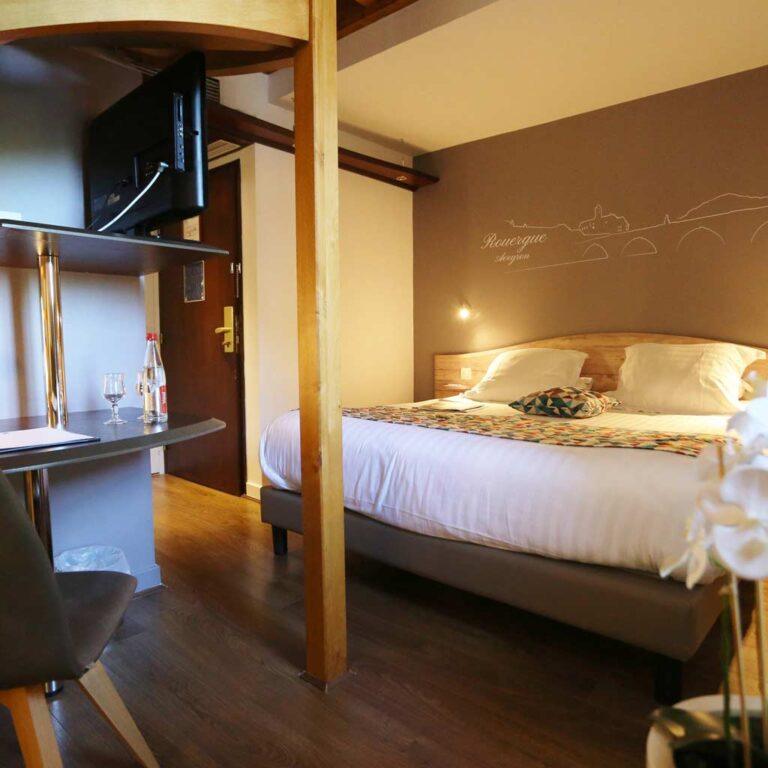 best-western-hotel-le-pont-d-or-1lieu1salle-restaurant-hotel-chambre.jpg
