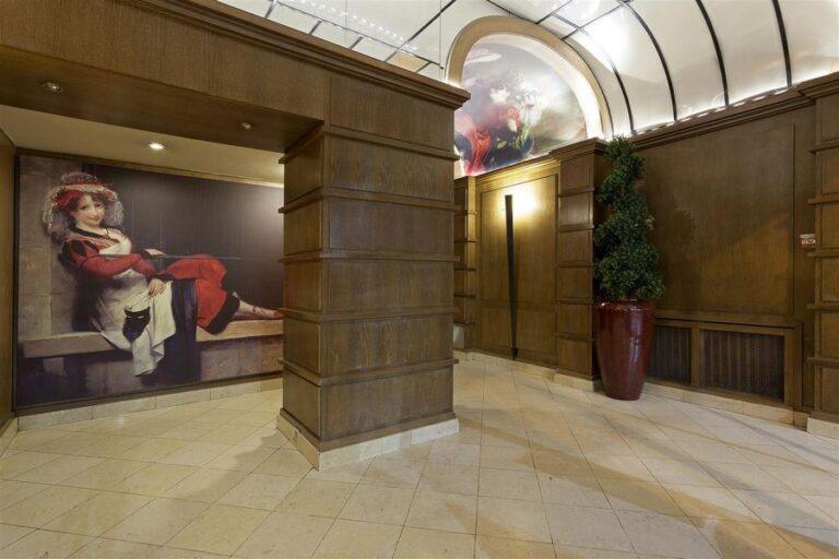 best-western-hotel-ronceray-opera-1lieu1salle-hotel-restaurant-interieur.jpg