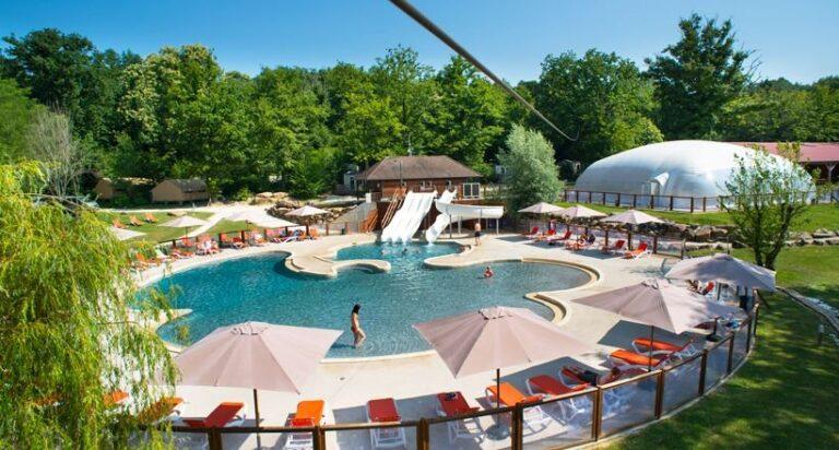 business-village-1lieu1salle-piscine-terrasse.jpg