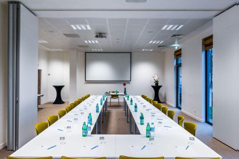 bw-best-western-plus-paris-velizy-1lieu1salle-hotel-restaurant-seminaire.jpg