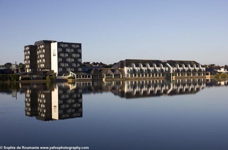 carnac-thalasso-et-spa-resort-hotel-1lieu1salle-conference-exterieur.jpg