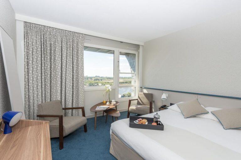 carnac-thalasso-et-spa-resort-hotel-1lieu1salle-seminaire-chambre.jpg
