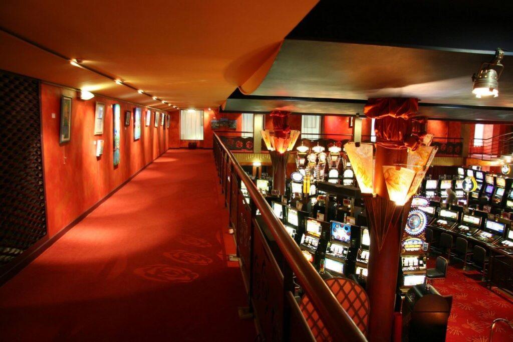 casino-barriere-deauville-1lieu1salle-conference-salle.jpg