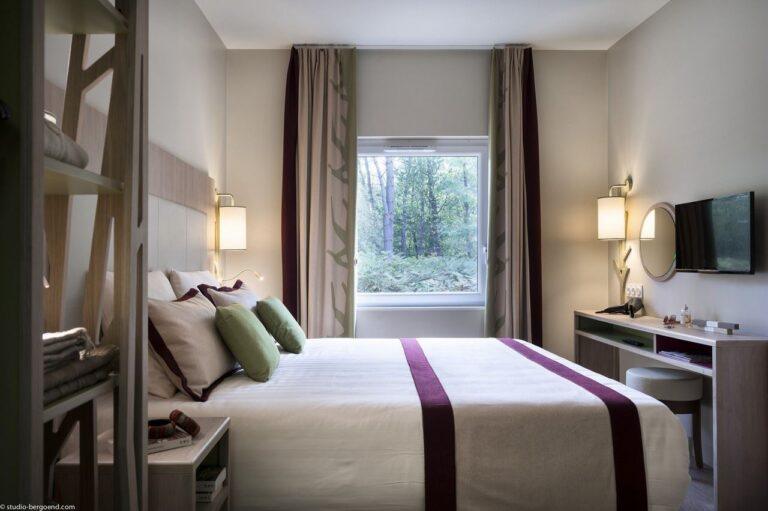 center-parcs-domaine-le-bois-aux-daims-1lieu1salle-chambre.jpg