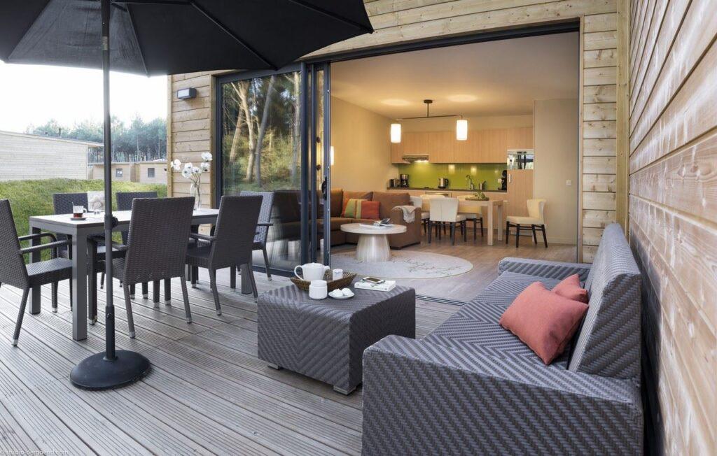 center-parcs-domaine-le-bois-aux-daims-1lieu1salle-salon.jpg