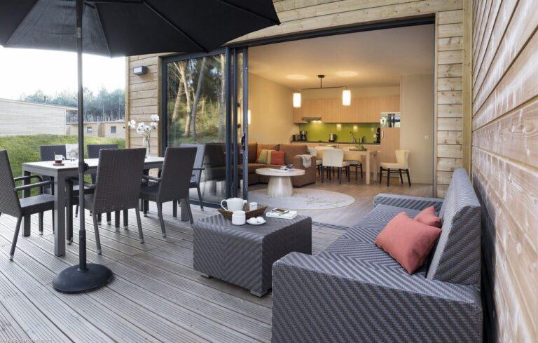 center-parcs-domaine-le-bois-aux-daims-1lieu1salle-salon.jpg