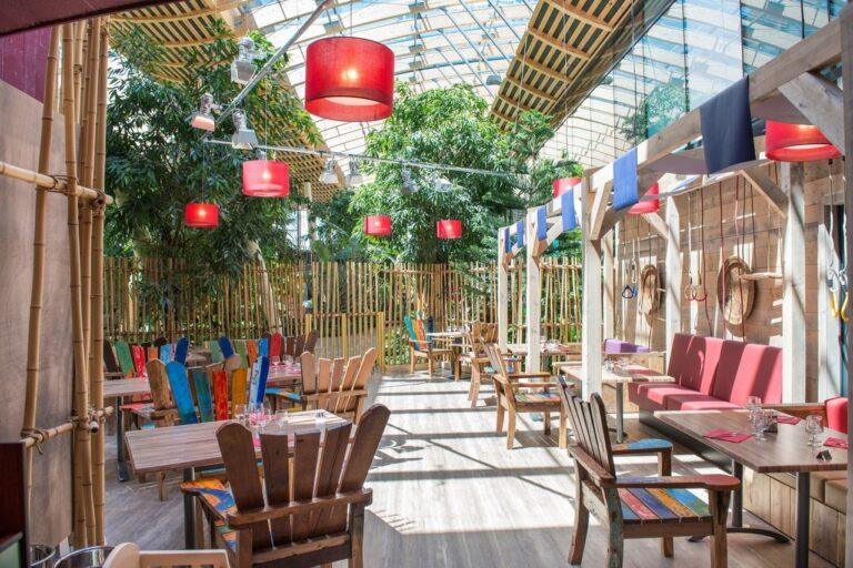 center-parcs-domaine-le-bois-aux-daims-1lieu1salle-terrasse.jpg