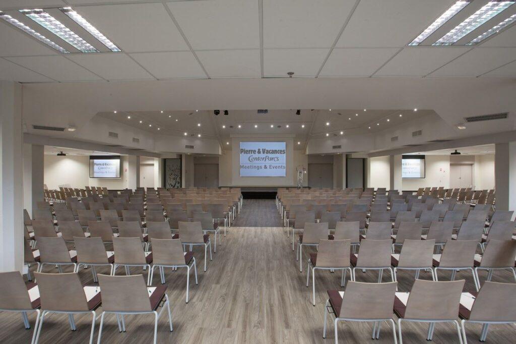 center-parcs-les-bois-francs-1lieu1salle-seminaire-activite-conference.jpg