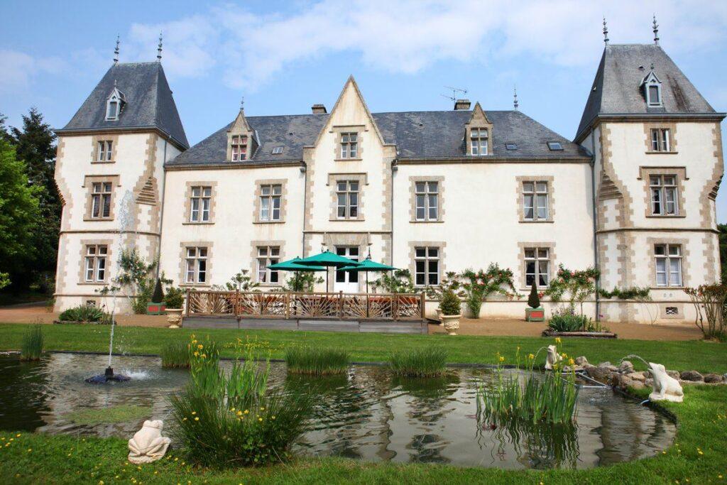 chateau-boisniard-1lieu1salle-facade-chateau.jpg