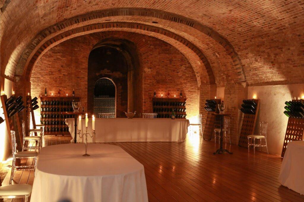 chateau-comtesse-lafond-1lieu1salle-agence-salle-de-reunion.jpg