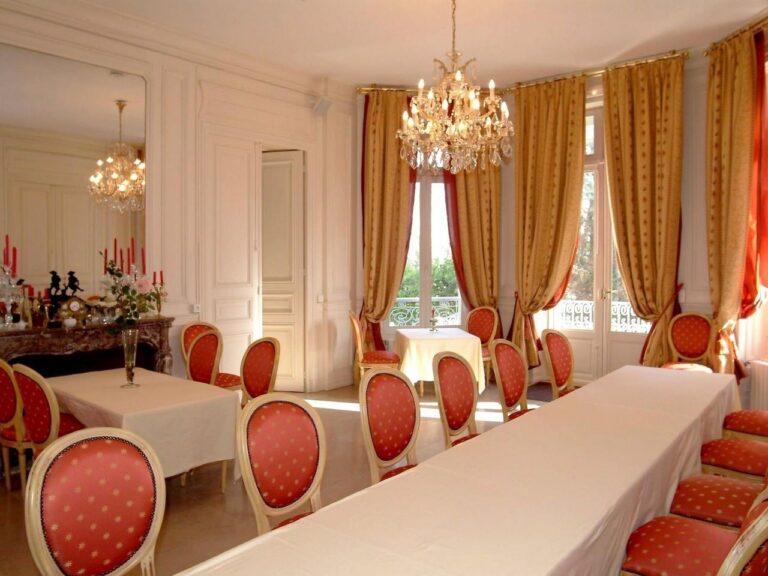 chateau-de-la-dame-blanche-1lieu1salle-chambre-seminaire.jpg