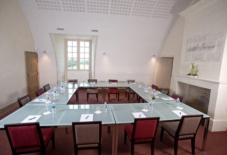 chateau-de-la-perriere-1lieu1salle-restaurant-evenement-convention.jpg