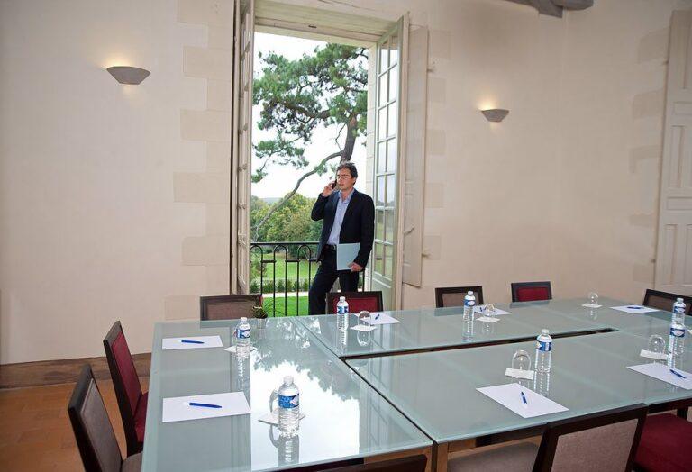 chateau-de-la-perriere-1lieu1salle-restaurant-evenement-reunion.jpg