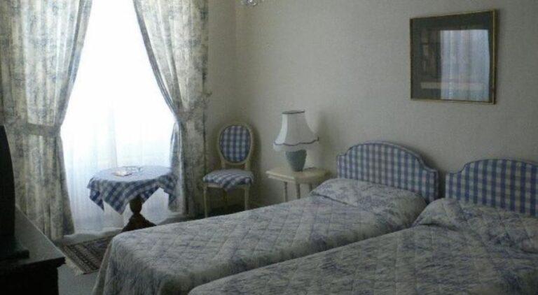 chateau-de-perigny-1lieu1salle-chambre.jpg