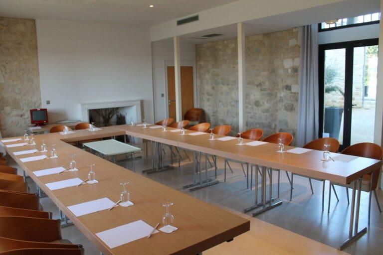 chateau-de-salettes-1lieu1salle-restaurant-hotel-conference-convention.jpg