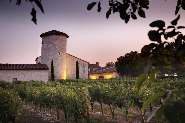 chateau-de-salettes-1lieu1salle-restaurant-hotel-domaine.jpg