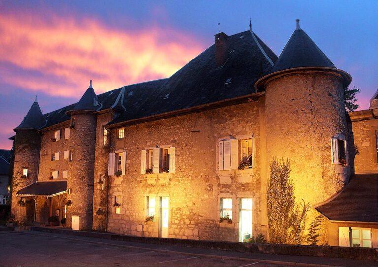 chateau-des-comtes-de-challes-1lieu1salle-restaurant-hotel-conference.jpg