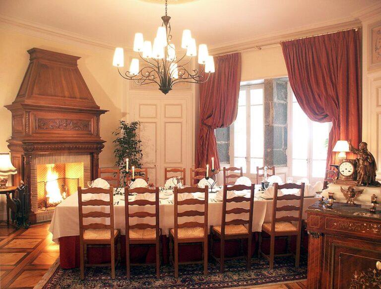 chateau-des-comtes-de-challes-1lieu1salle-restaurant-hotel-congres.jpg