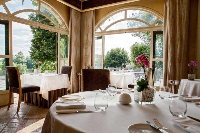 chateau-des-vigiers-golf-et-country-1lieu1salle-restaurant.jpg