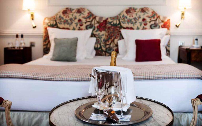 chateau-des-vigiers-golf-et-country-1lieu1salle-suite.jpg