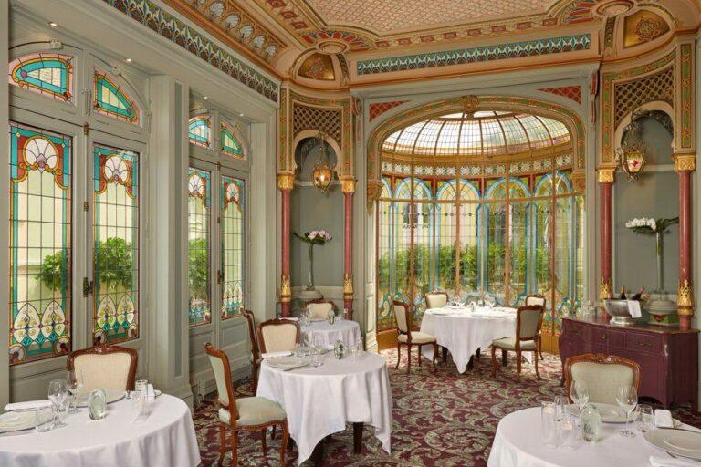 chateau-hotel-spa-grand-barrail-1lieu1salle-diner.jpg