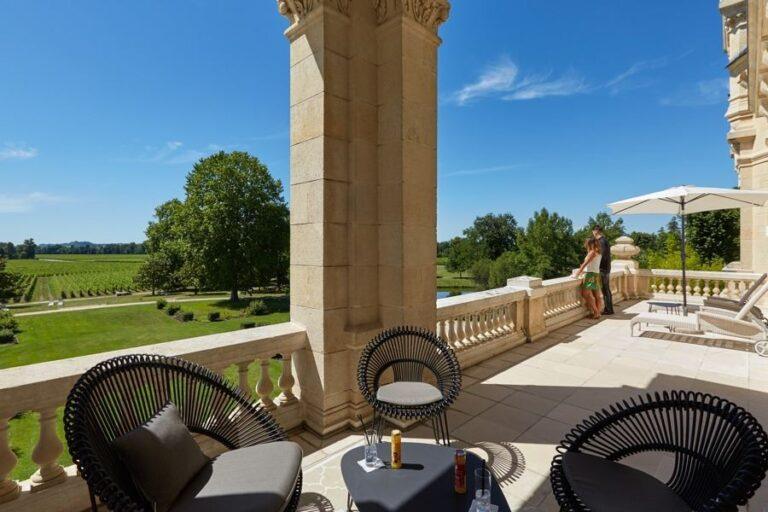 chateau-hotel-spa-grand-barrail-1lieu1salle-terrasse.jpg