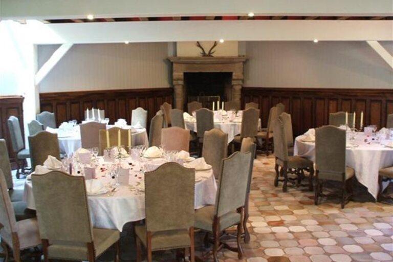 chateau-val-1lieu1salle-seminaire.jpg