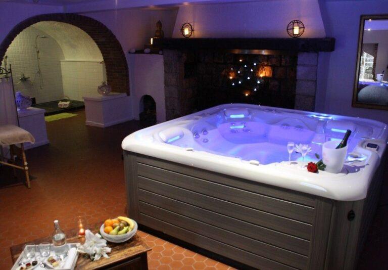 chatellerie-de-schoebeque-1lieu1salle-jacuzzi.jpg