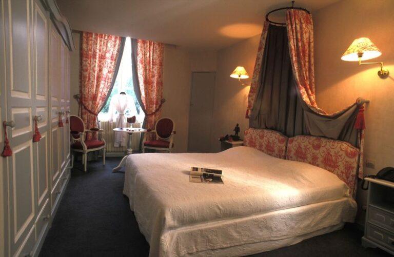 chateau-de-buros-1lieu1salle-restaurant-hotel-reunion.jpg