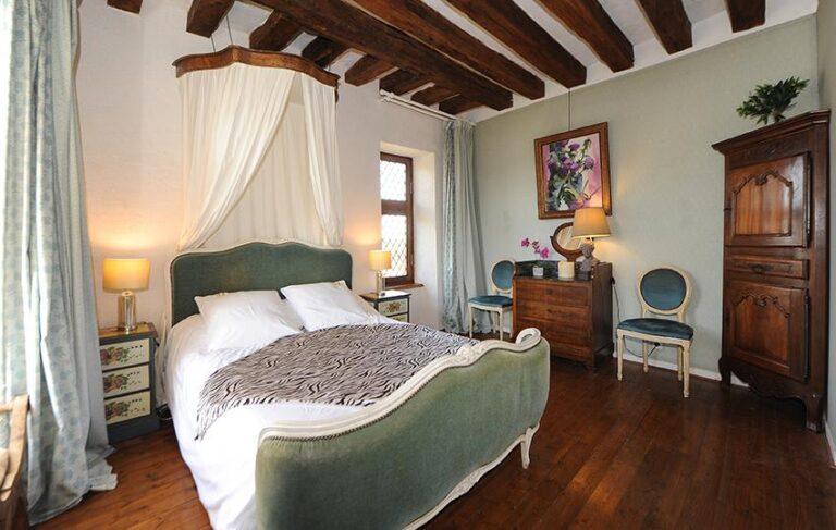 chateau-de-jallanges-1lieu1salle-restaurant-hotel-reunion-seminaire-chambre.jpg