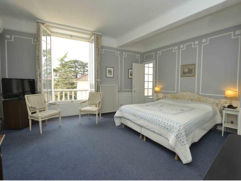 chateau-de-la-commanderie-1lieu1salle-restaurant-hotel-seminaire-chambre.jpg