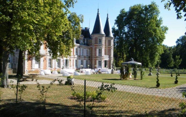 chateau-de-la-plumasserie-1lieu1salle-parc.jpg