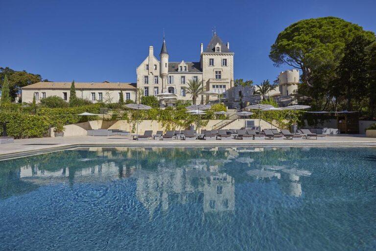 chateau-les-carrasses-1lieu1salle-piscine.jpg