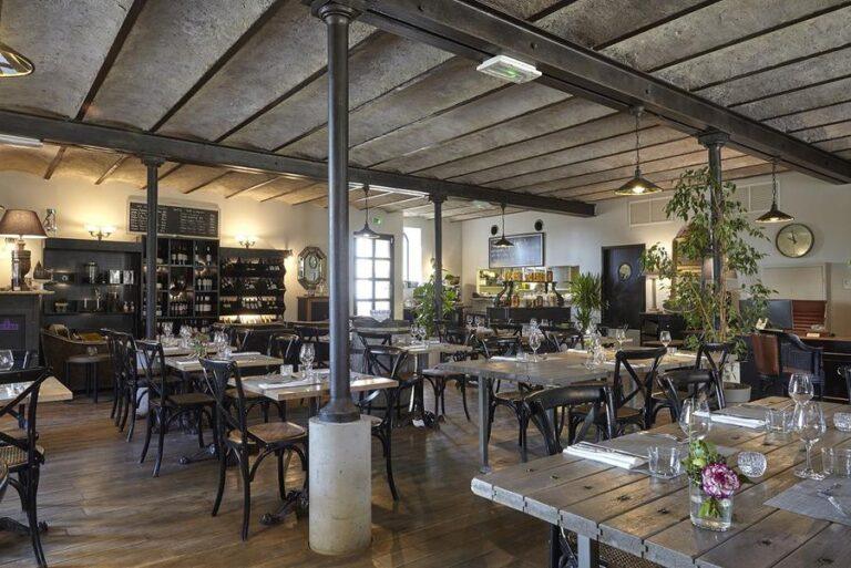 chateau-les-carrasses-1lieu1salle-restaurant.jpg