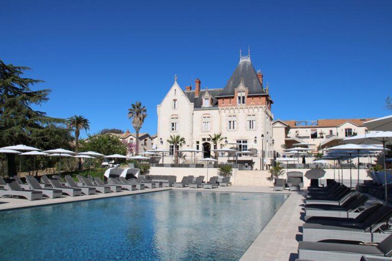 chateau-saint-pierre-de-serjac-1lieu1salle-chateau.jpg