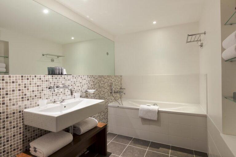 clarion-hotel-chateau-belmont-tours-1lieu1salle-hotel-restaurant-seminaires-convention-conference.jpg