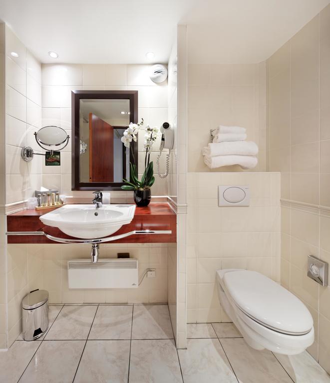 concorde-montparnasse-olevene-restaurant-hotel-conference.jpg