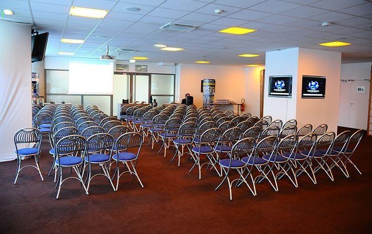 consortium-stade-de-france-1lieu1salle-meeting.jpg