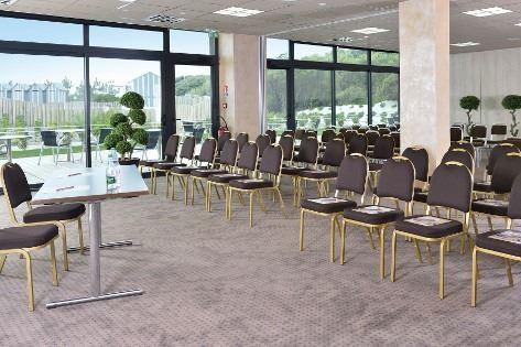 cote-ouest-hotel-thalasso-et-spa-les-sables-d-olonne-1lieu1salle-conference.jpg