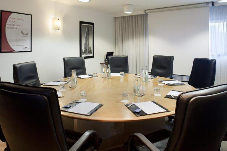 crowne-plaza-1lieu1salle-convention.jpg