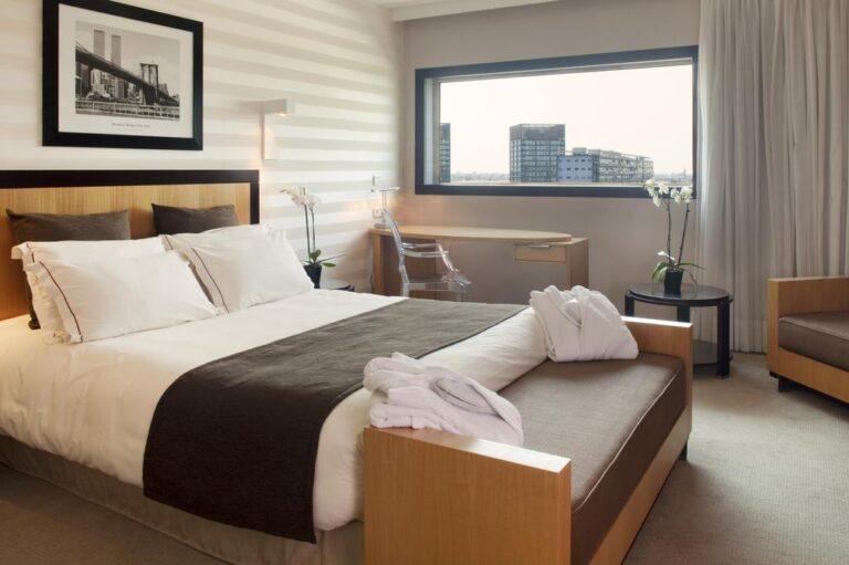 crowne-plaza-lille-1lieu1salle-chambre.jpg